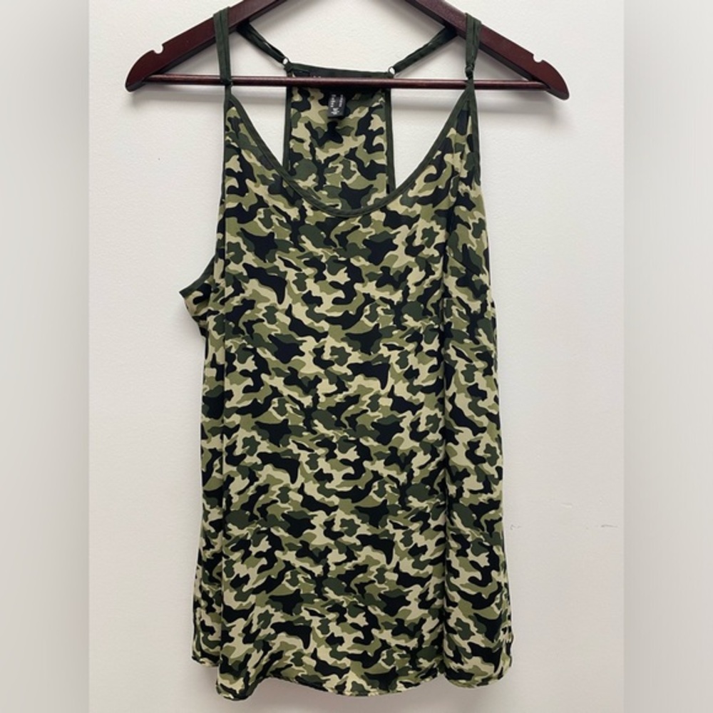 ❇️ 4/$20 Love & Legend Green Backless Camisole Tank Top Size 18